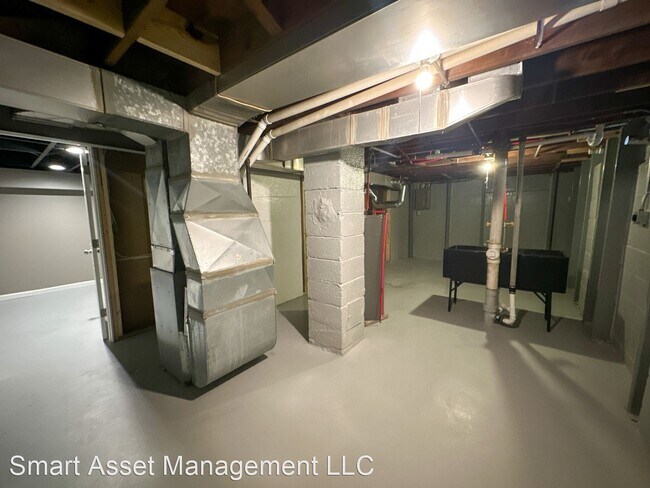 Photo - 4 br, 1 bath House - 4451 N 44th St.