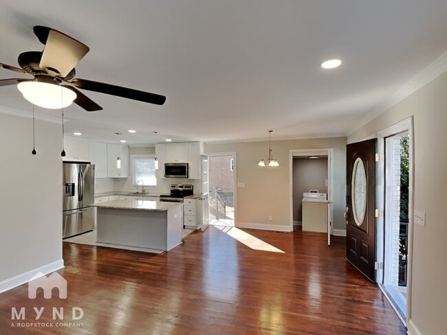 Photo - 2408 Dora Dr