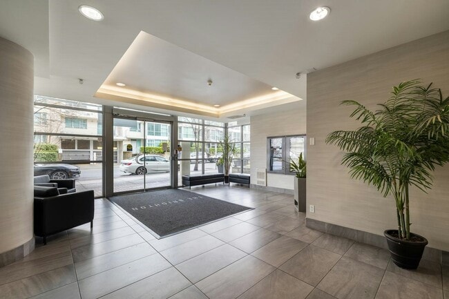 Photo - 120 Milross Av