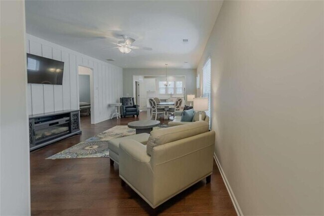 Photo - 5905 Deerbrook Ct