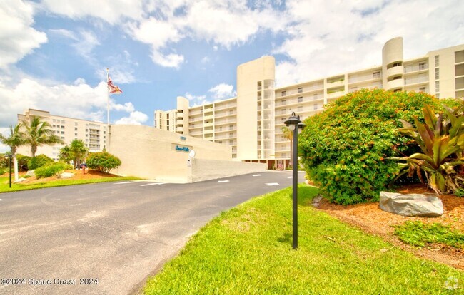 Building Photo - 2225 Florida A1A Rental