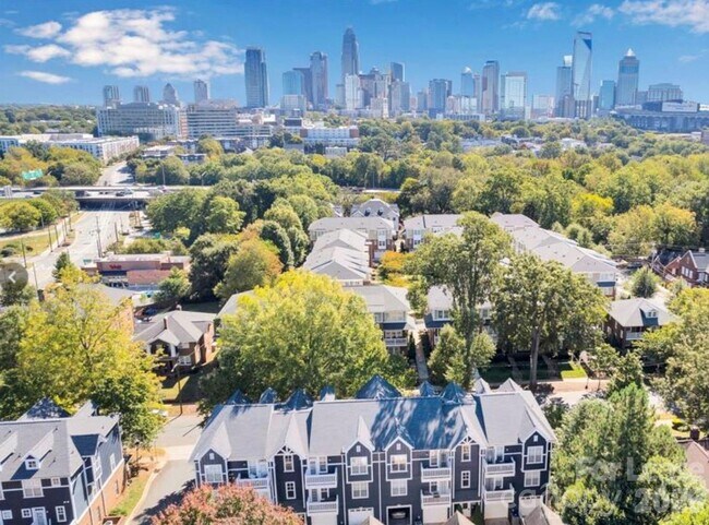 Photo - 1600 Walnut View Dr