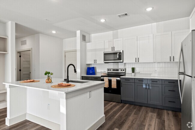 3BR, 2BA - 1,400SF - Kitchen