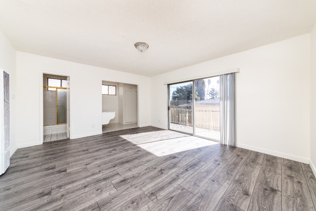 Photo - 410 W Regent St Unit 9