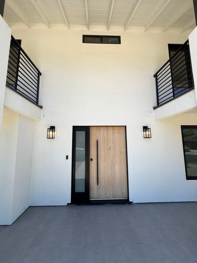 Photo - 1863 Burleson Ave