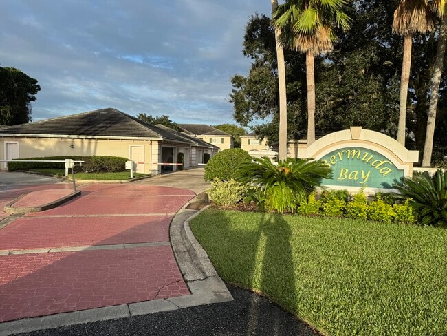 Building Photo - 300 Bermuda Bay Cir Unit 304
