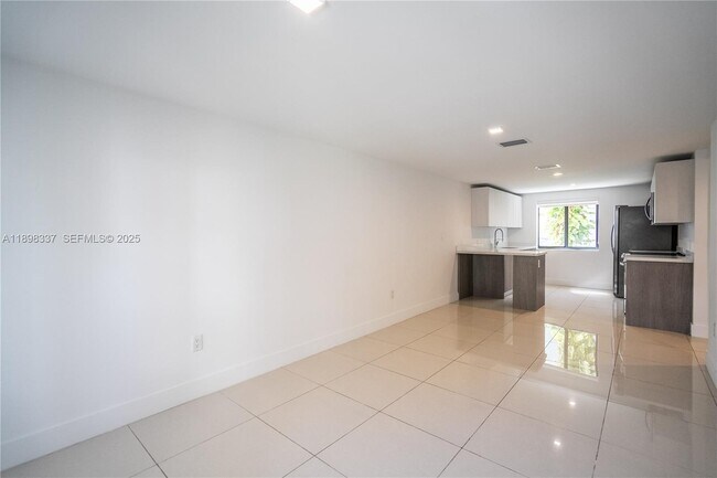 Photo - 1985 Bay Dr Unit 105