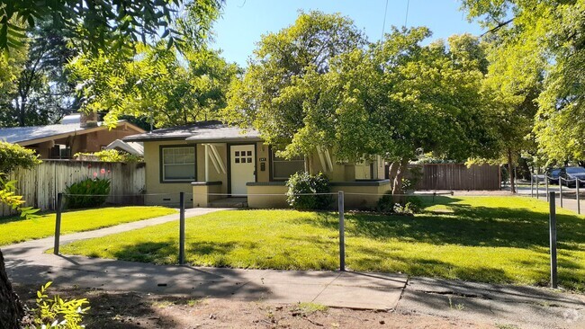 Building Photo - 247 W 2nd Ave Unit 247 (Front House)