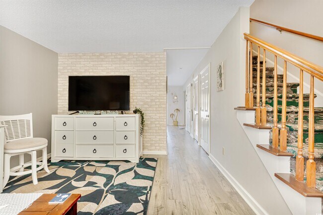 Photo - 2925 Carriage Row Ln