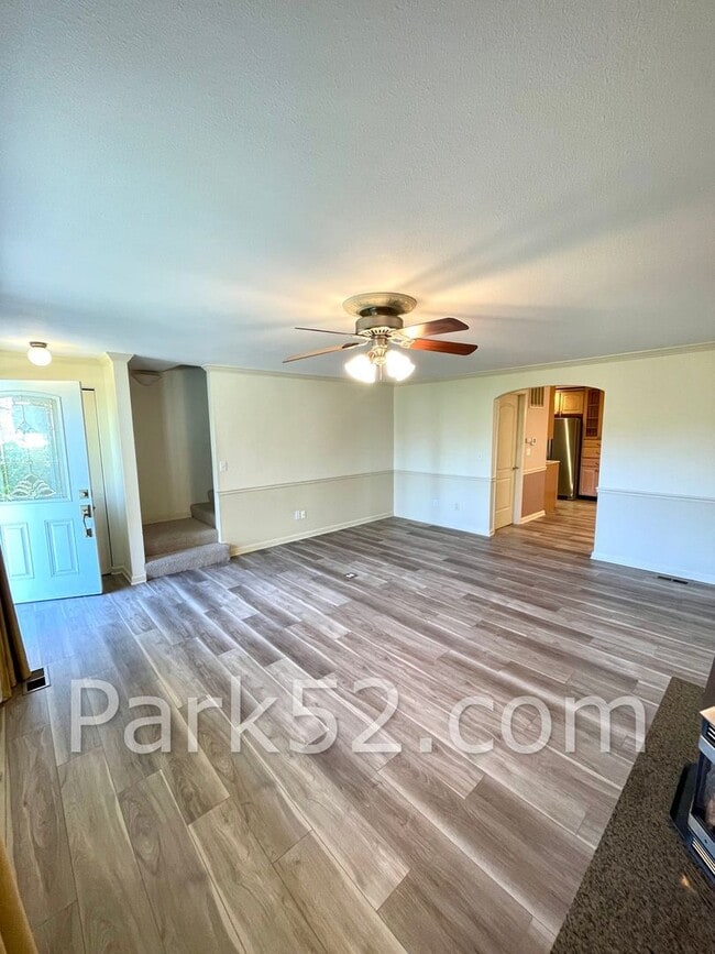Photo - $500 off First Full Month! 2 Bedroom Tacom...