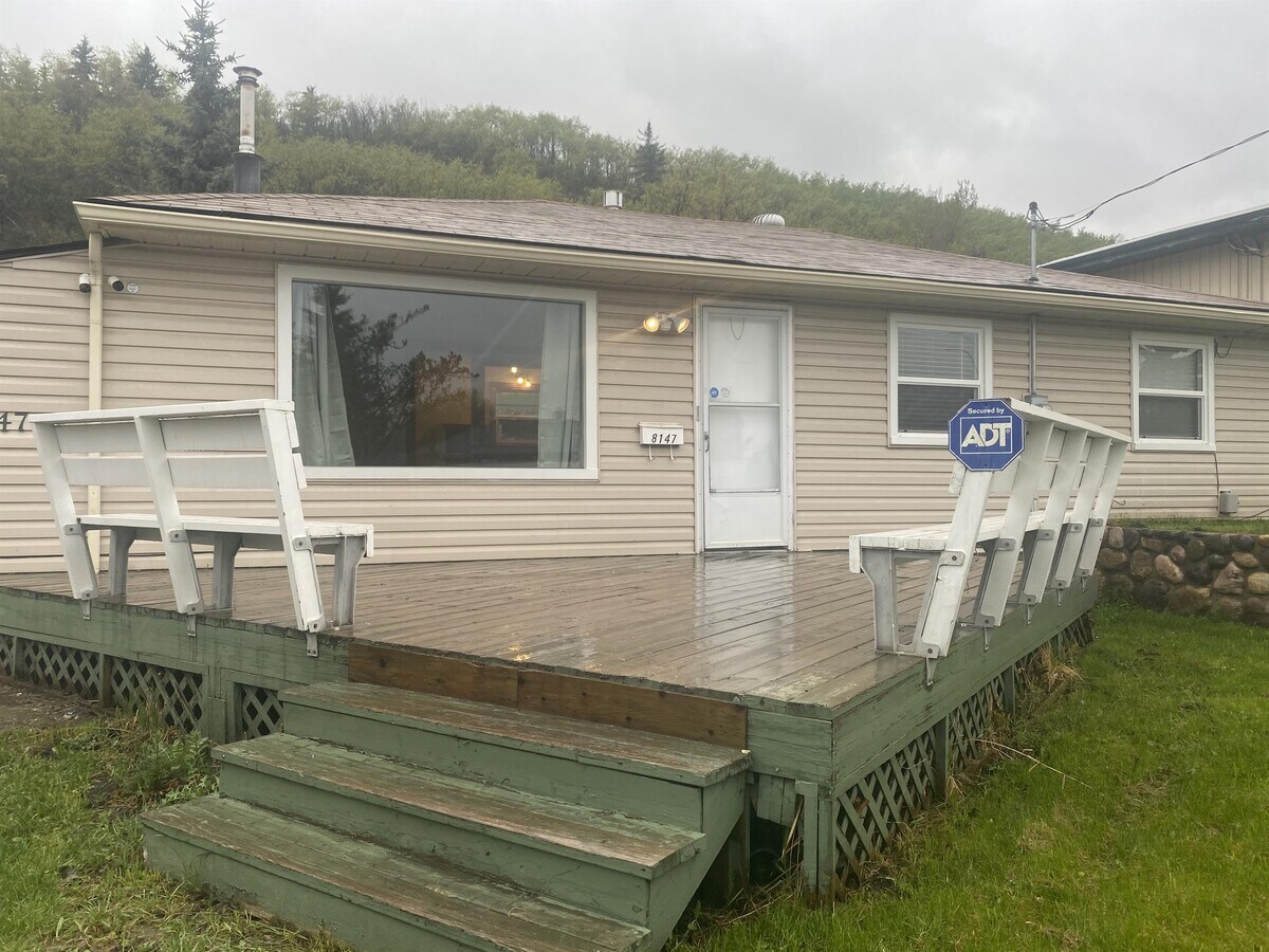 Photo - 8147-8133 33 Ave NW