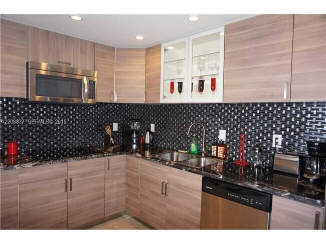 Photo - 19370 Collins Ave Unit 1611