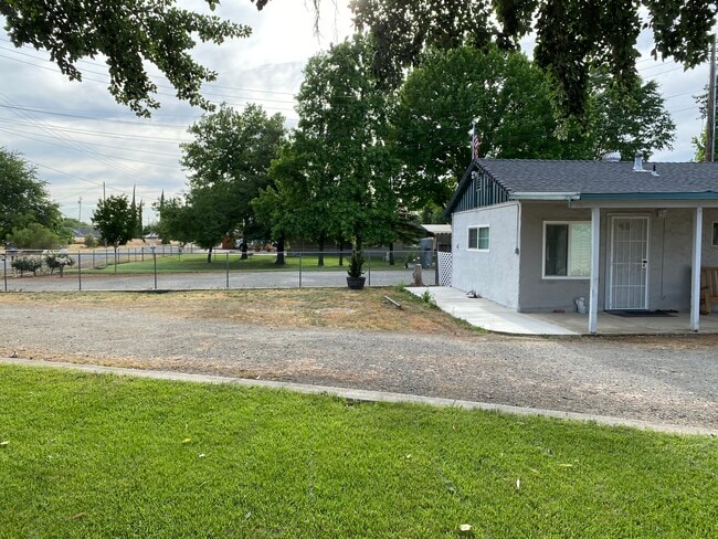 Photo - 469 Emerson St Unit In law