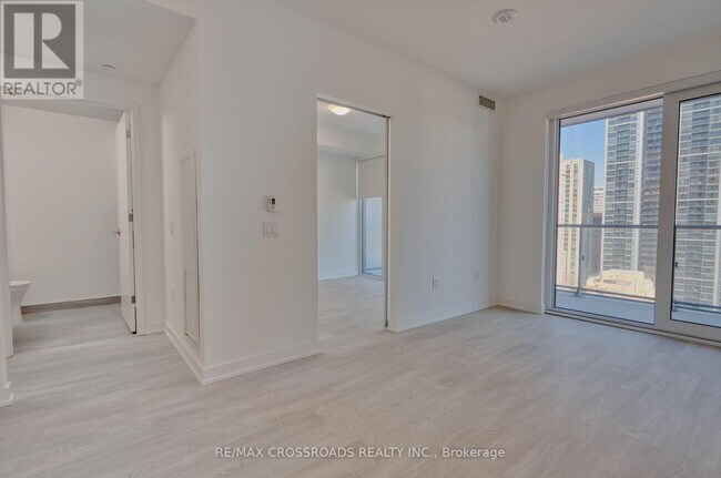 Photo - 634 Church St Unité 1406