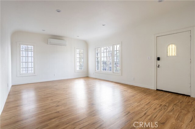 Photo - 740 S Stanley Ave