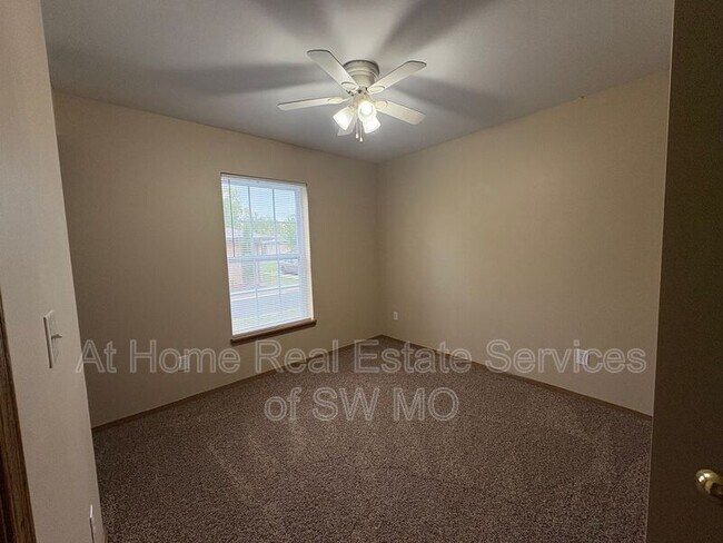 Photo - 858 S Campbell Ave Unit Apt #101