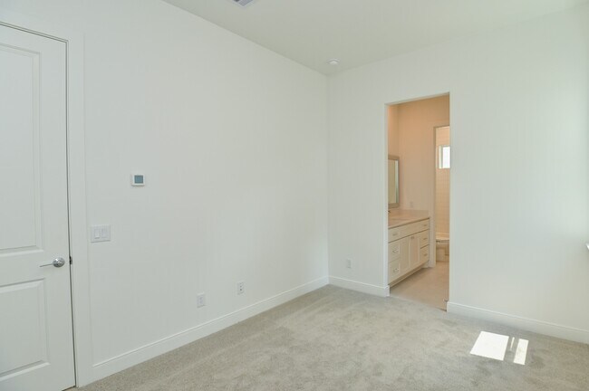 Photo - 4619 Maxie St