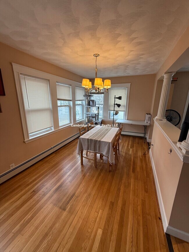 60 Linwood St Unit 2