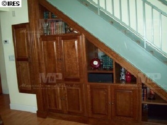 Photo - 409 Mason Ct