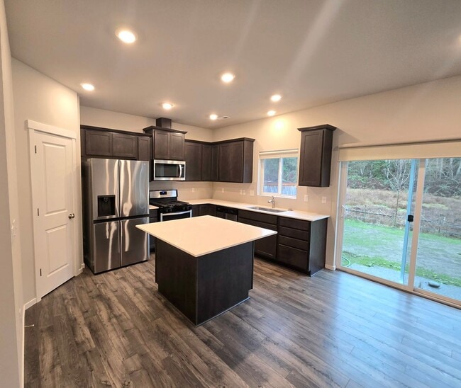 Photo - 3 Bedroom 2.5 Bath Home in Stanwood