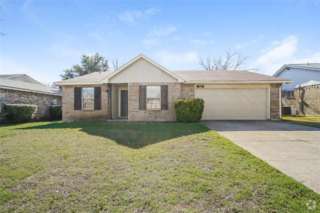 Building Photo - 906 Woodcrest Dr Rental