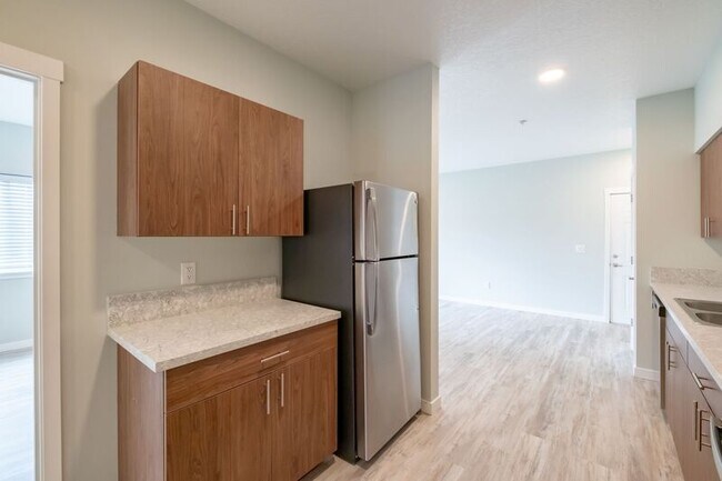 Photo - 13001 S Crompton Lane Unidad 124