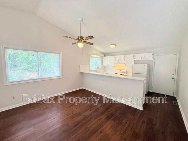 Photo - 475 Cedar Lake Rd Unit A