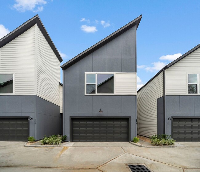 3 Bed 2.5 Bath New Construction Available ... - 3 Bed 2.5 Bath New Construction Available ... Townhome