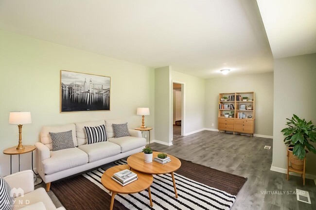 Photo - 6220 Leslie Dr