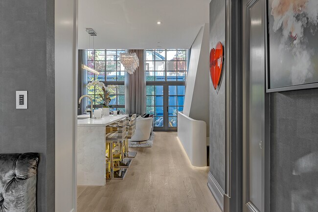 Photo - 109 Hazelton Ave