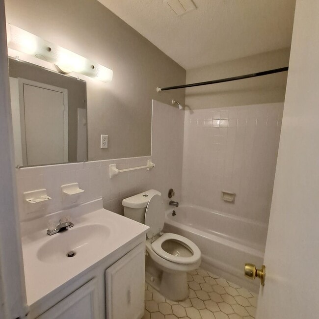 Photo - 3387 Barbwood Dr