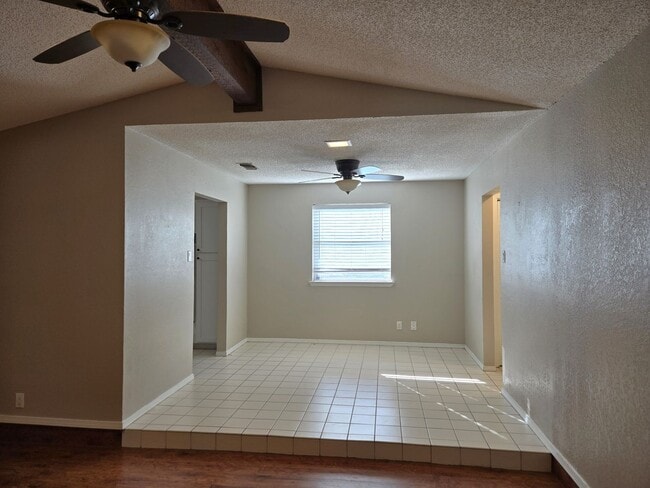 Photo - 3/2 Hewitt Home