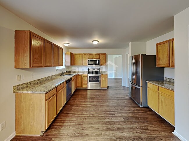 Photo - 1176 Tannic St