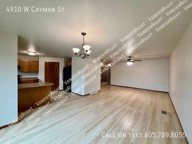 Photo - 4910 W Cayman St