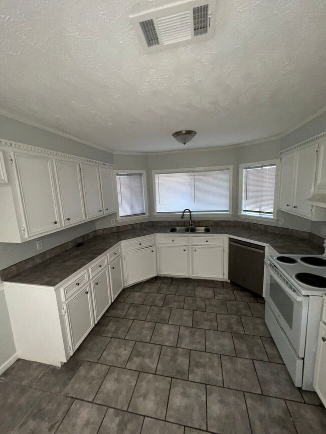 Photo - 1426 Tracewood Dr
