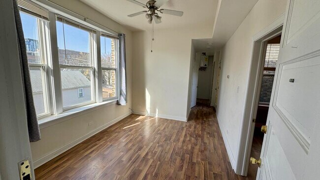 Photo - 1254 N Bosworth Ave Unit 3R