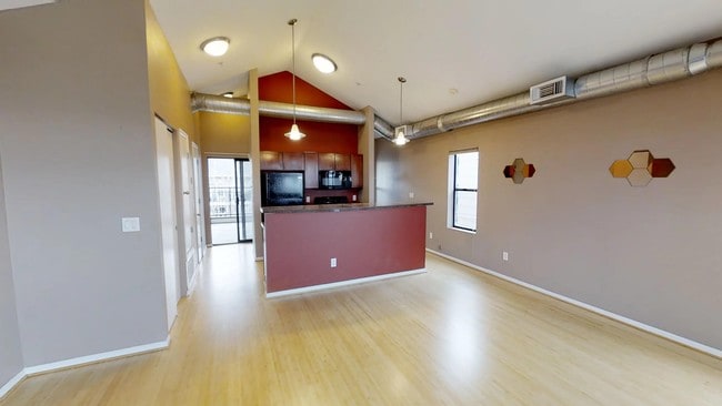 Photo - 3038 Umatilla St