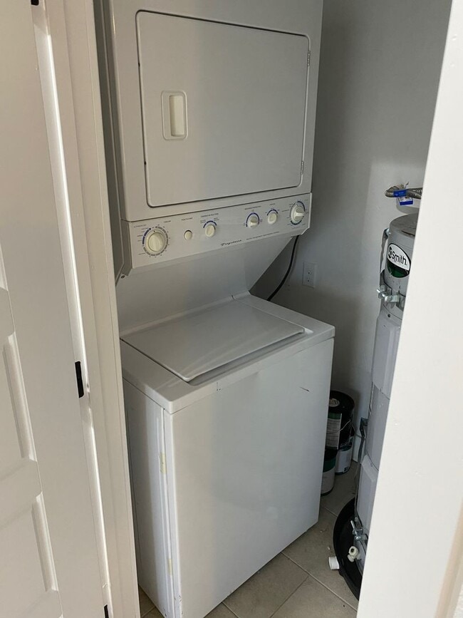 Photo - One story one bedroom Duplex Apartment, All Tile Floors!!! All Appliances!! Big back yard!! Recen...