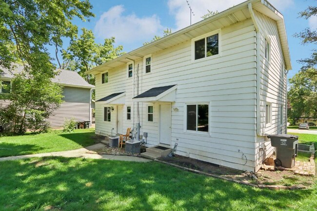 Photo - 418-420 S Summit St Unidad 418