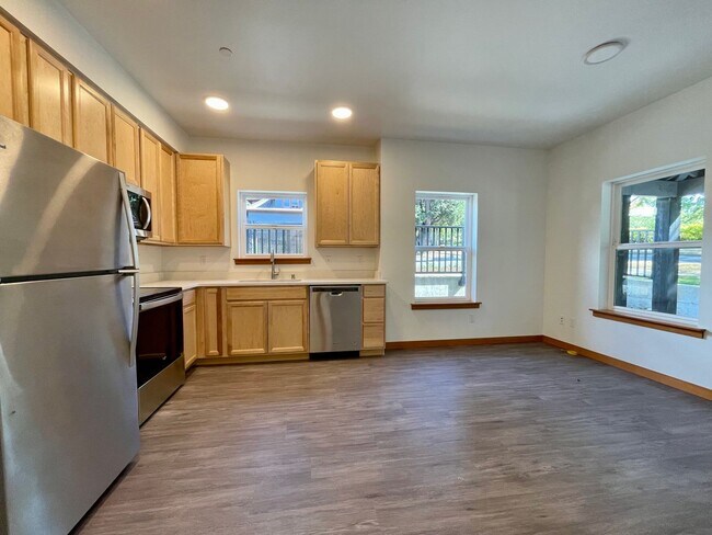 Photo - 1200/1210 Billy Frank Jr St