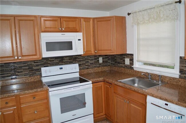 Photo - 8 Brickyard Rd Unit 21A