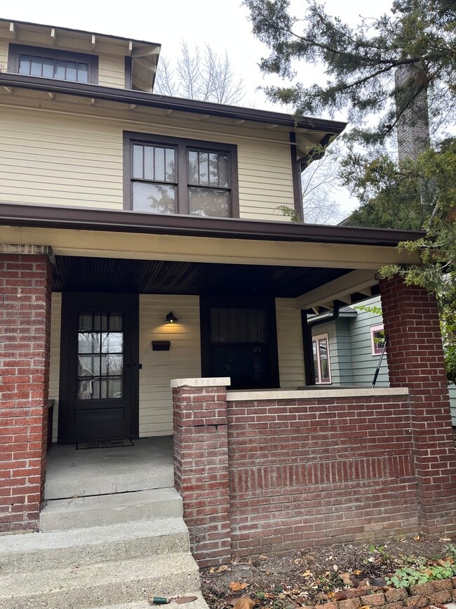 Building Photo - 5753 E New York St