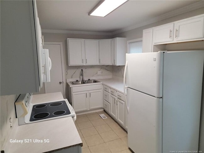 1403 Morrison Ave