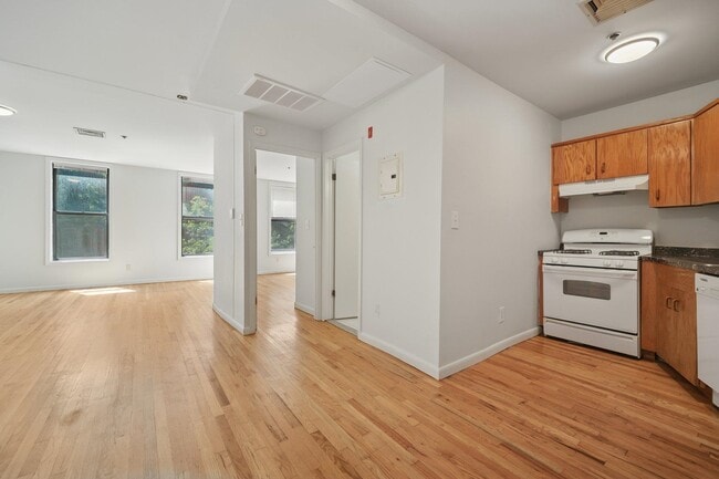 Building Photo - 236 Newark Ave Unit 2 Rental