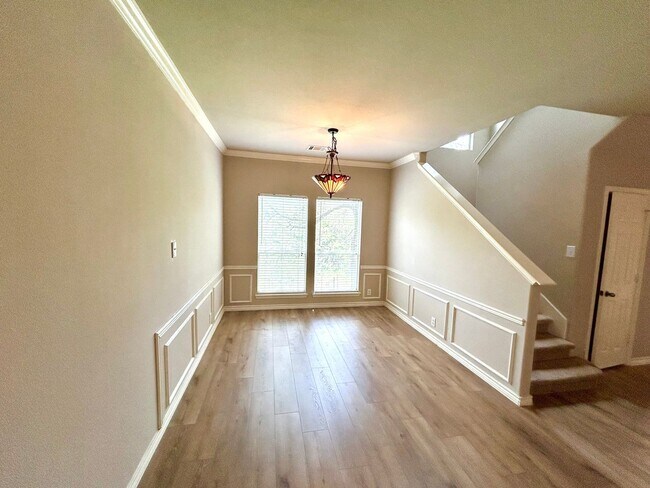 Photo - *MOVE IN SPECIAL* Charming 3BD/2.5BA With Deck — Loop 1604 & Potranco!