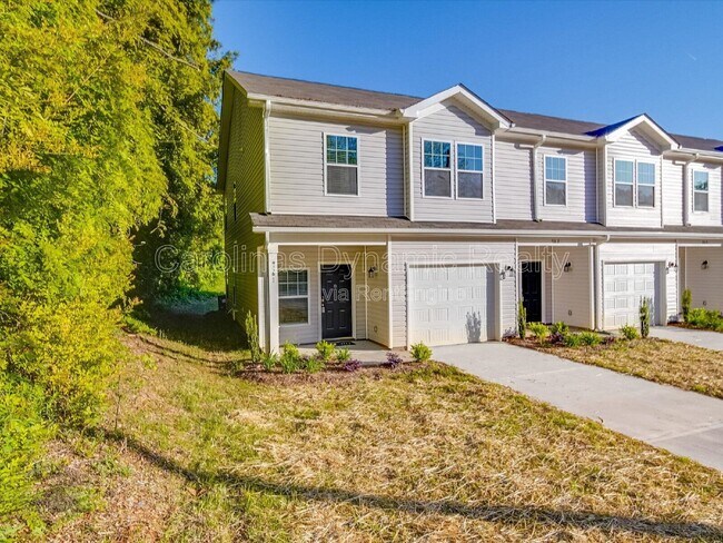 Photo - 916 S Battleground Ave