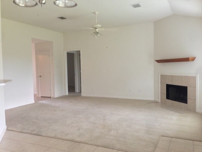 Photo - 3BR / 2BA Duplex in Hewitt, Texas | Midway ISD *Leasing Special Available*