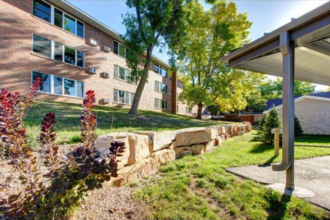 Kannenberg Plaza