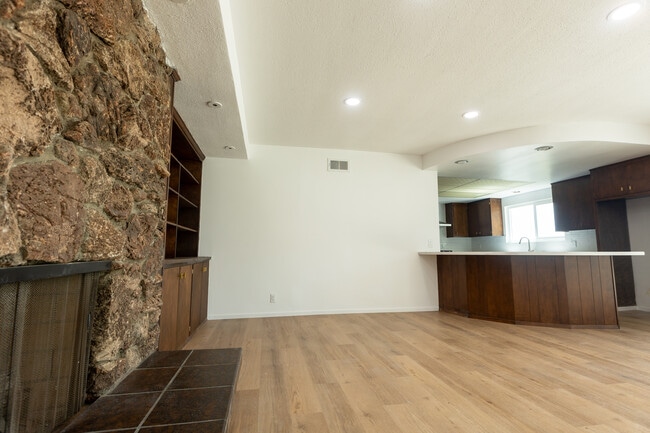 Photo - 1855 Alpha St