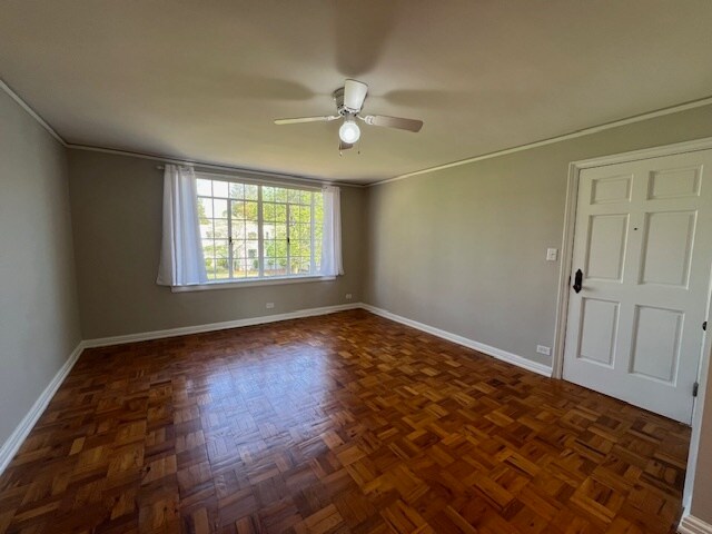 Photo - 1700 N Elm St Unidad K4